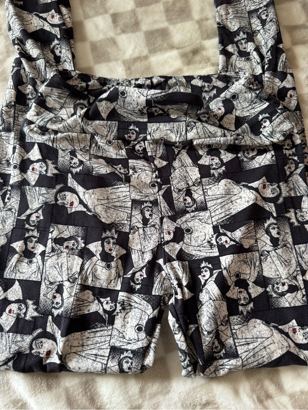 LuLaRoe Black & White evil Queen Portrait One-Size Leggings Disney
